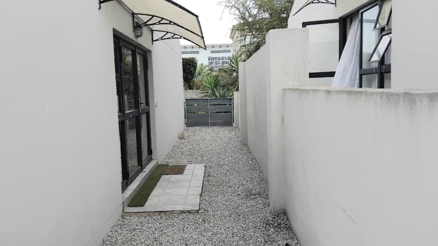 To Let 2 Bedroom Property for Rent in Myburgh Park Western Cape